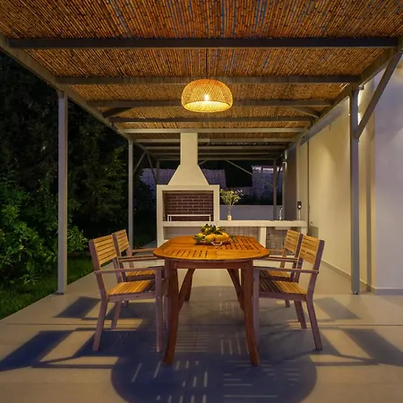 Armeno Вилла Влахата